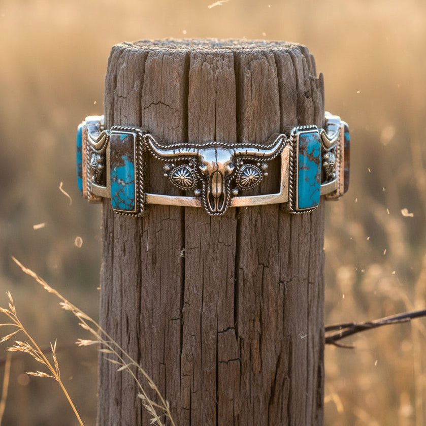 Longhorn Western Bisbee Turquoise Stretch Bracelet
