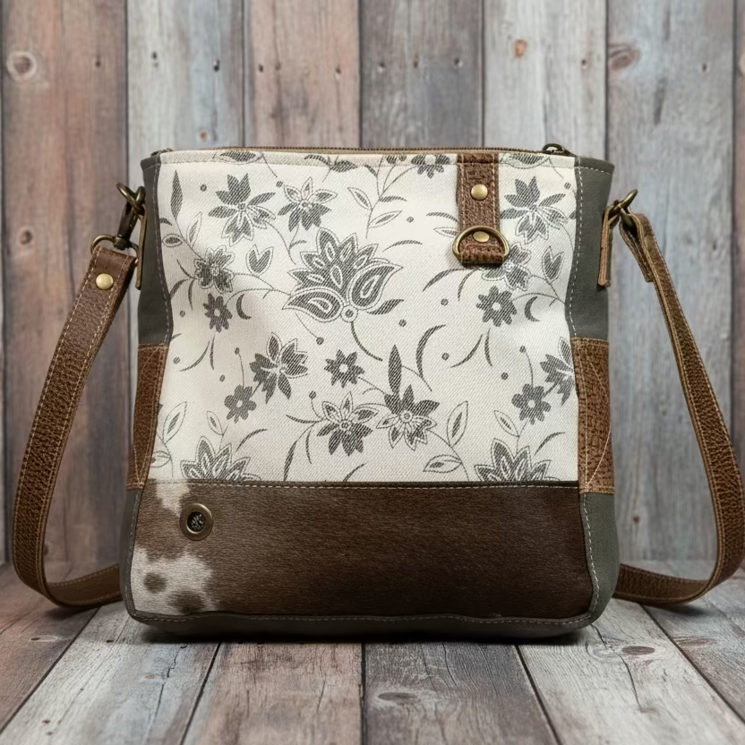 Albino Shoulder Bag